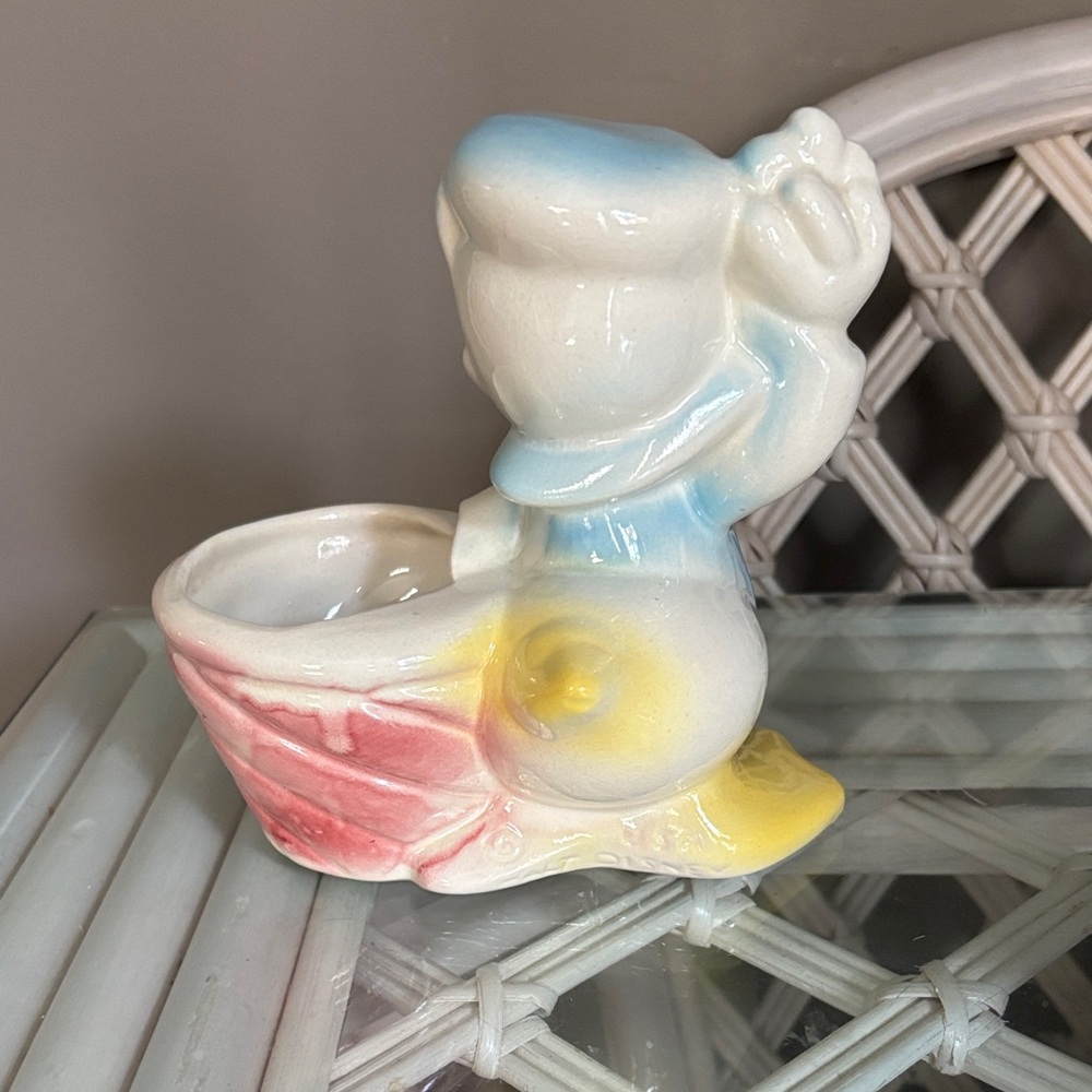 Vintage 1940’s Disney Donald Duck Vase - Picture 6 of 11